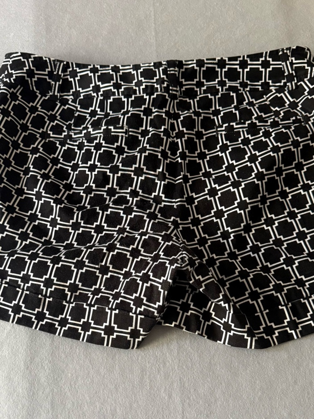 White House Black Market Chino Shorts Black White Design Cotton Spandex Size 10 - Picture 7 of 11